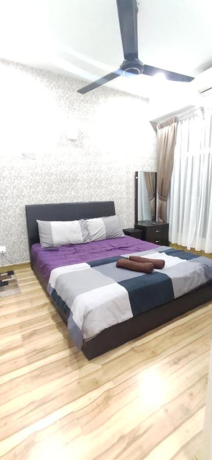 Dperdana -Dinies Pool,Wifi, Centre Of Kota Bharu, 4-5 Pax Apartment Exterior photo