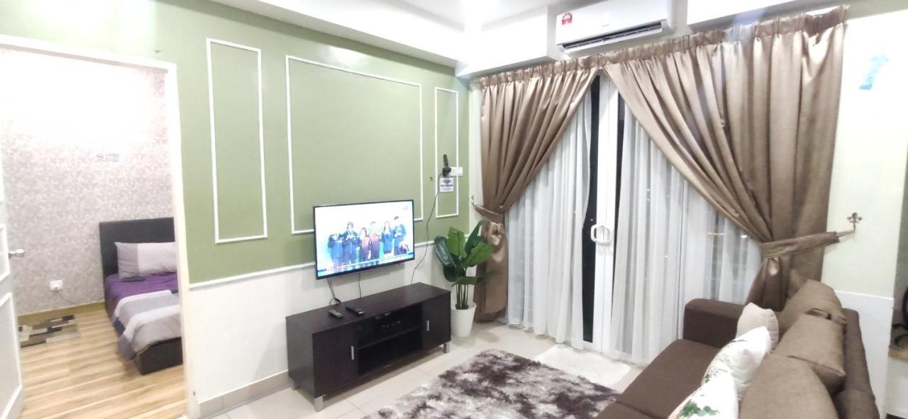 Dperdana -Dinies Pool,Wifi, Centre Of Kota Bharu, 4-5 Pax Apartment Exterior photo
