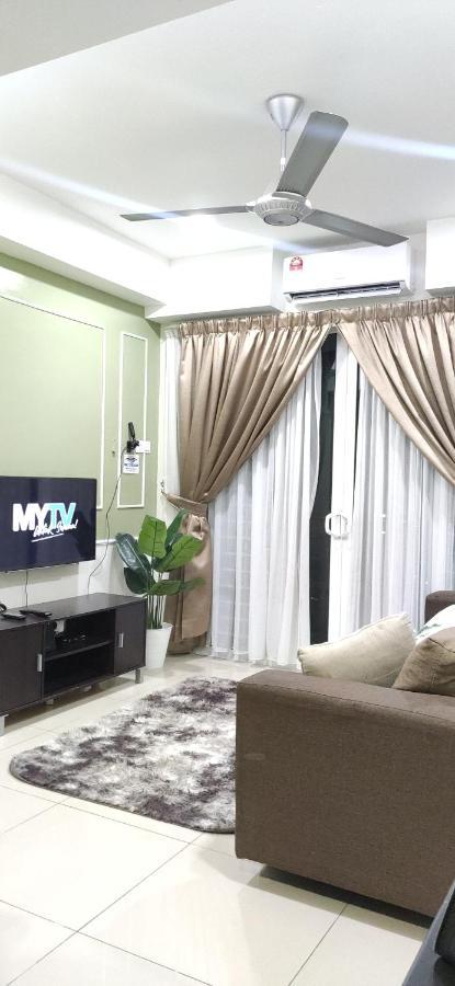 Dperdana -Dinies Pool,Wifi, Centre Of Kota Bharu, 4-5 Pax Apartment Exterior photo