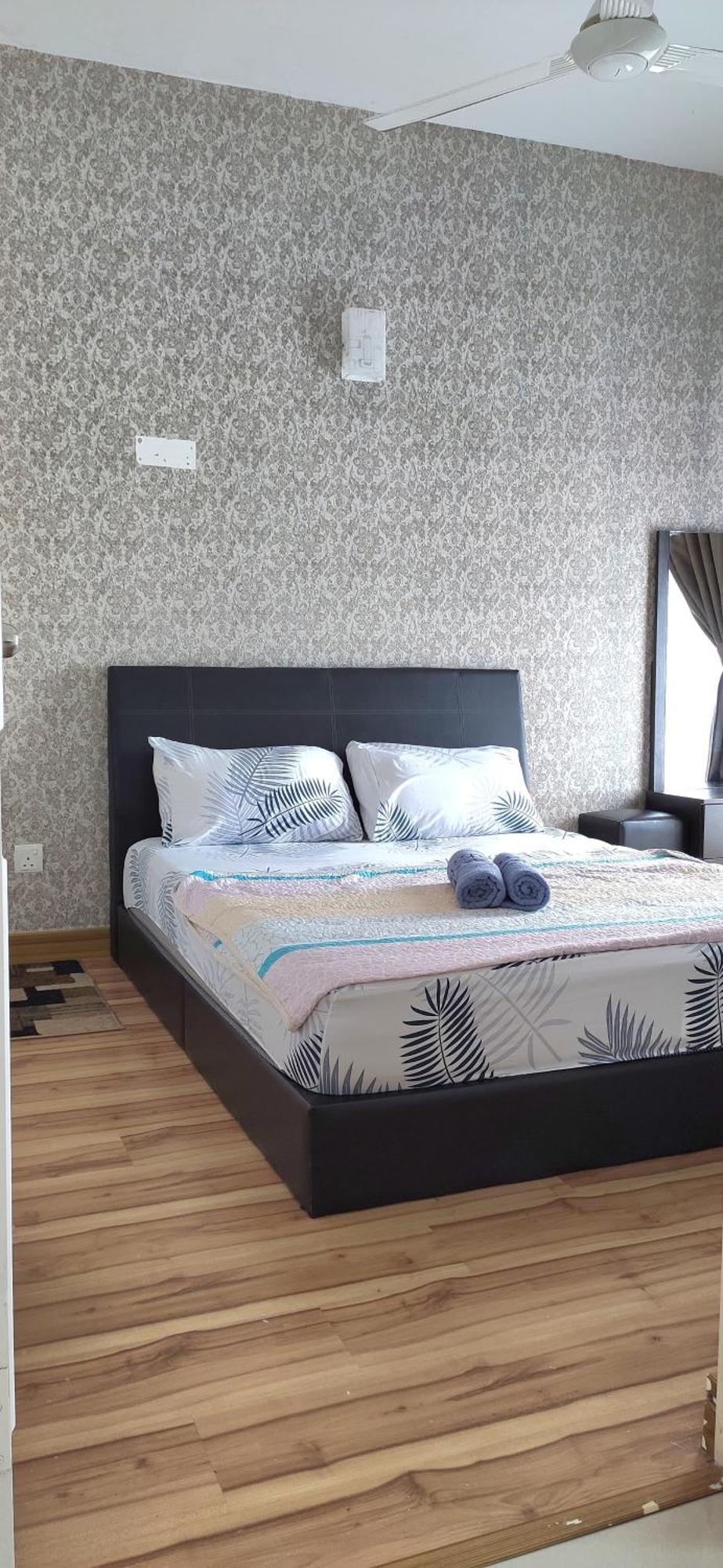 Dperdana -Dinies Pool,Wifi, Centre Of Kota Bharu, 4-5 Pax Apartment Exterior photo